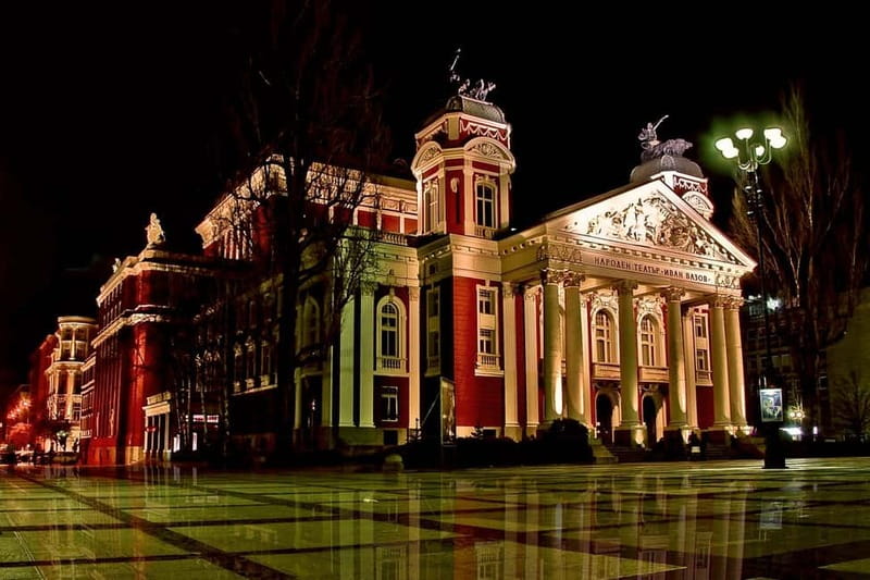 Sofia by Night: Panoramic City Tour and Folklore Dinner - Exploring Sofia’s Main Square and Government Buildings