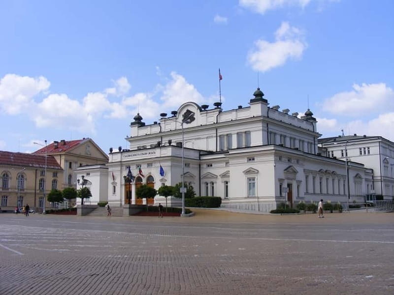 Sofia by Night: Panoramic City Tour and Folklore Dinner - Sofia’s Government and Cultural Landmarks in the Evening