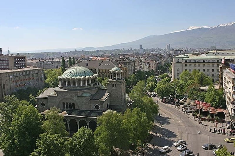 Sofia by Night: Panoramic City Tour and Folklore Dinner - Why Choose Sofia by Night: Panoramic City Tour and Folklore Dinner?
