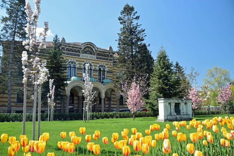 Sofia: Insta-Perfect Walk with a Local - Wandering Charming Neighborhoods and Markets