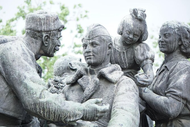 Sofia Under Communism: Self-Guided Puzzle Quest - Exploring Cultural and Hidden Sites: Balgarska Natsionalna Filmoteka and Hotel Slavyanska Beseda