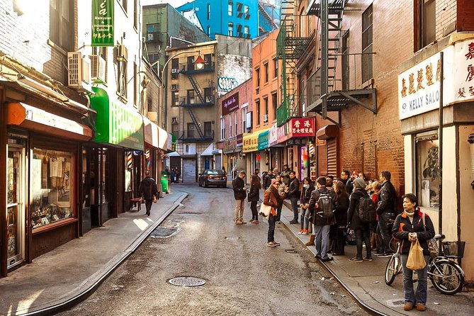 SoHo, Little Italy, and Chinatown Walking Tour in New York - Discover New York City’s Iconic Neighborhoods in a 2-Hour Walking Tour