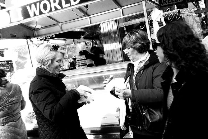 SoHo, Little Italy, and Chinatown Walking Tour in New York - Key Points