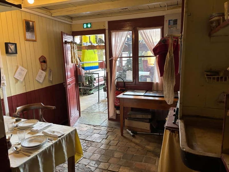 Soierie Vivante's weaving workshops : tours and demos - Inside Lyon’s Historic Weaving Workshop