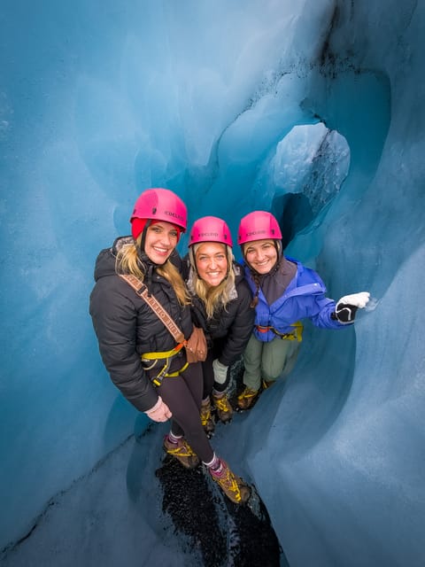 Sólheimajökull Glacier: Guided Hike with Equipment - The Ideal Choice for Adventurers and Nature Enthusiasts