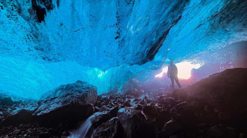 Sólheimajökull: Glacier Hike and Ice Cave Tour - Logistics and Practicalities