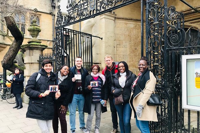 Solo Travellers- university or Harry Potter private group tour - How the Tour Balances Sightseeing and Socializing