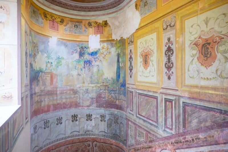 Sololaki - Urban Legends Walk of Bourgeoisie & Haunted Flats - Explore the Unique Charm of Sololaki’s Architecture and Legends