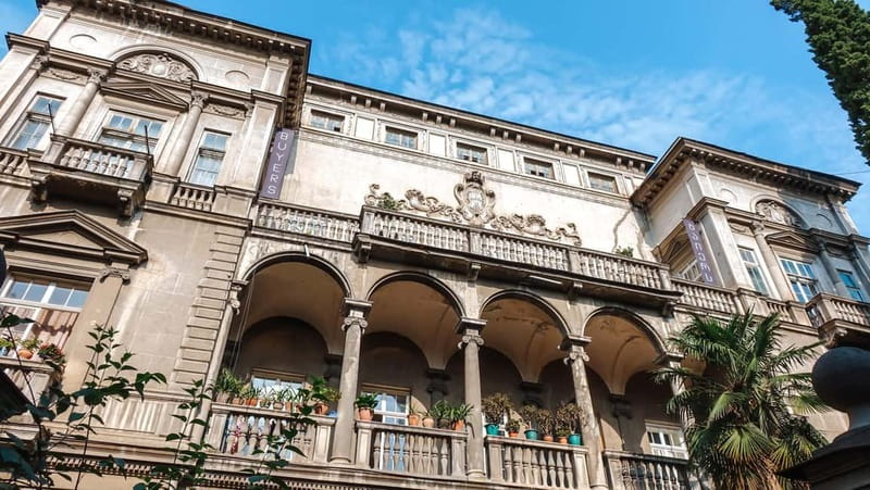 Sololaki - Urban Legends Walk of Bourgeoisie & Haunted Flats - Key Points