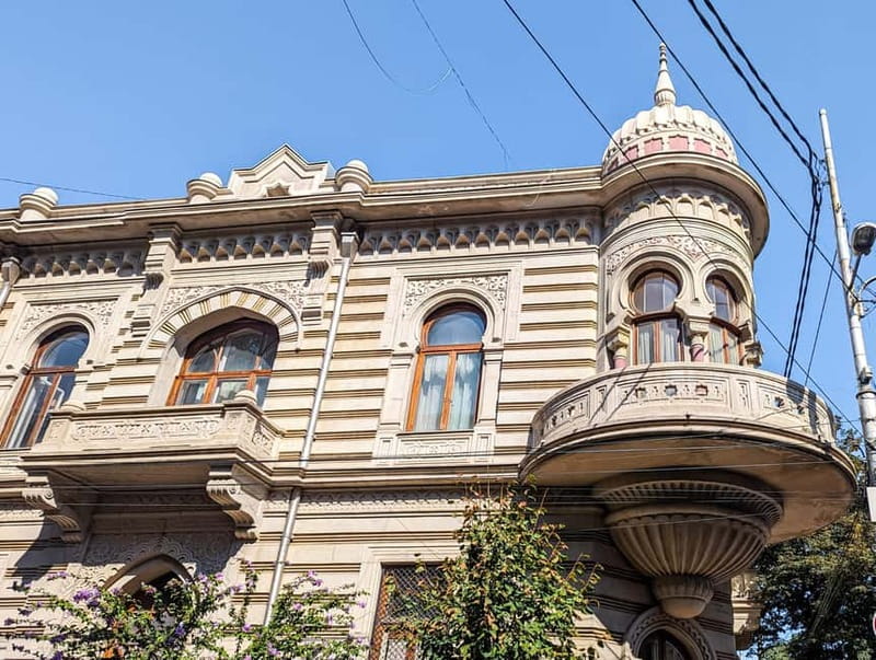 Sololaki - Urban Legends Walk of Bourgeoisie & Haunted Flats - Frequently Asked Questions