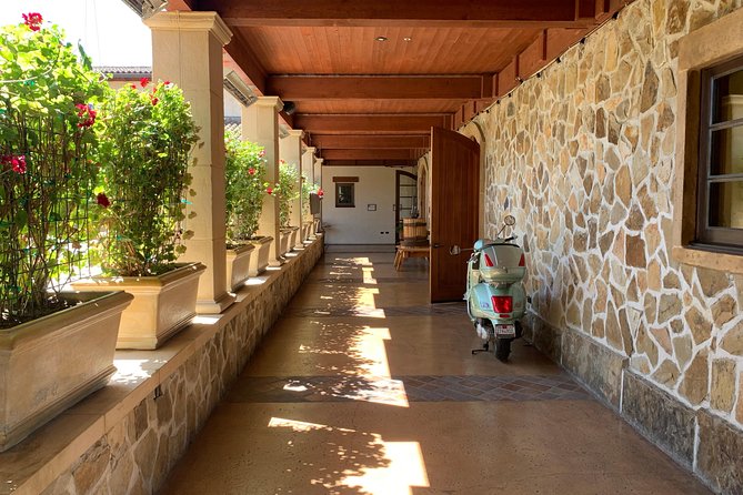 Sonoma or Napa -8hr- Private Wine Tour with Concierge Service - Napa Valley Stops and Notable Wineries