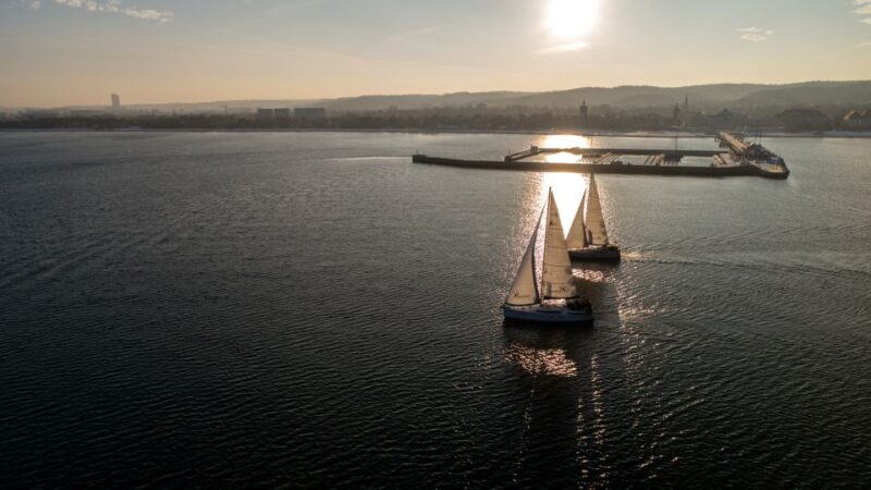 Sopot: Sunset Yacht Cruise with Welcome Drink - The Yacht Itself: Comfort and Practicalities
