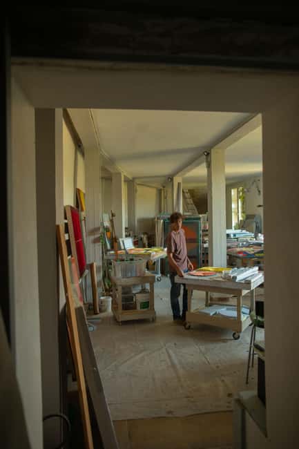 Soriano nel Cimino: Studio visit with an artist + lunch in the home-studio - Unique Aspects of This Artistic Encounter