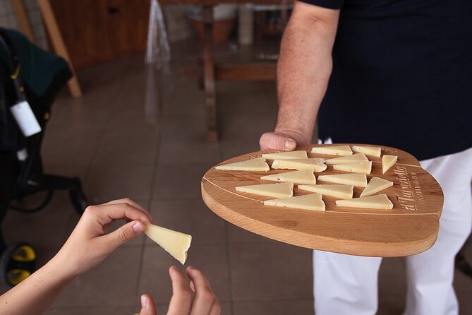 Sorrento Ape Tour, Lemon Garden, Mozzarella Show & Pizza Class - The Pizza Making Workshop in Schiazzano