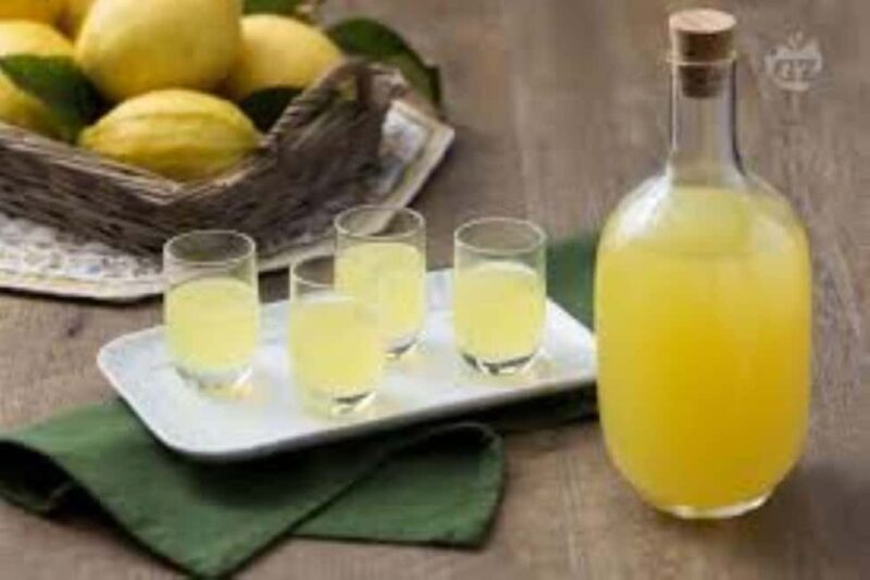 Sorrento Gourmet: Oil, Pizza, Mozzarella, and Limoncello with Tasting - Visiting a Farm Known for Olive Oil, Mozzarella, and More