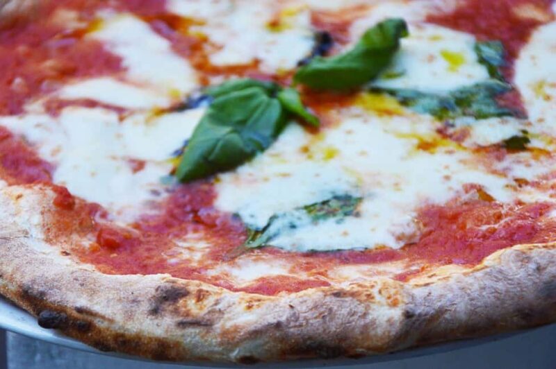 Sorrento Gourmet: Oil, Pizza, Mozzarella, and Limoncello with Tasting - Behind the Scenes of Pizza Making in a Local Kitchen