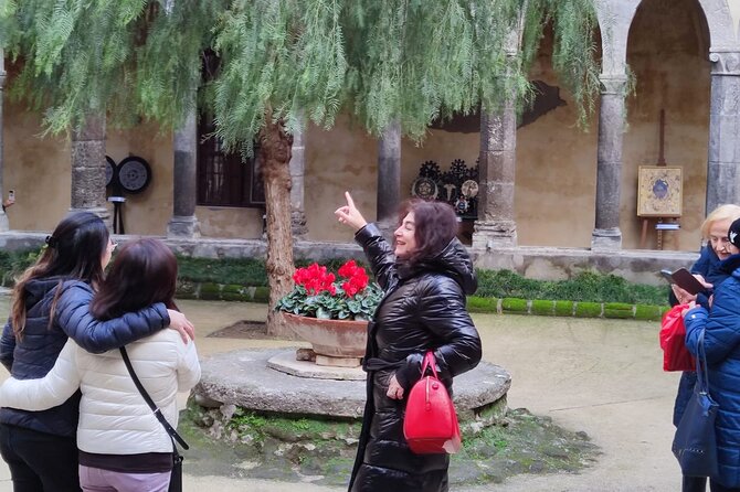 Sorrento grand tour off the beaten track with breathtaking landscapes - Marveling at the Grand Hotel Excelsior Vittoria