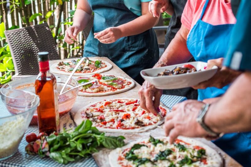 Sorrento: Pizza Making Class - Savoring Your Homemade Pizza with Local Wine