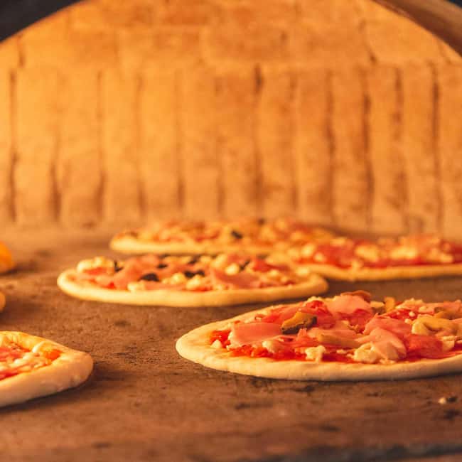 Sorrento: Pizza Making Course - Relaxed Pickup and Scenic Setting in the Sorrento Hills