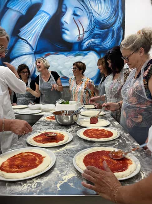 Sorrento: Pizza-Making Workshop with Drink and Appetizer - Suitable for a Wide Range of Participants