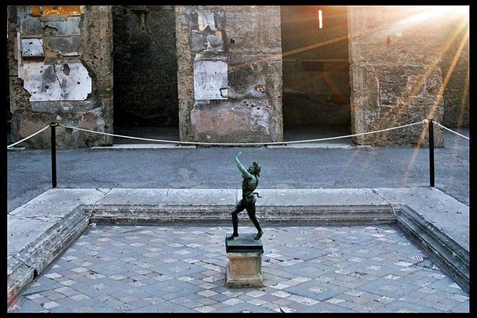 Sorrento Positano and Pompeii - Logistics: Pickup, Transportation, and Group Size