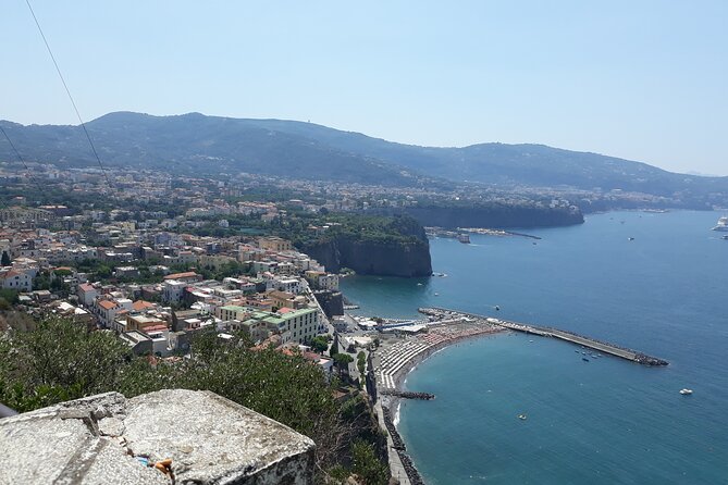 Sorrento: Private Transfer from Naples - A Comfortable and Scenic Transfer from Naples to Sorrento