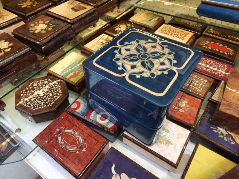 Sorrento: Private walking tour with stunning landscapes - Discovering Sorrento’s Craftsmanship in Inlaid Wood