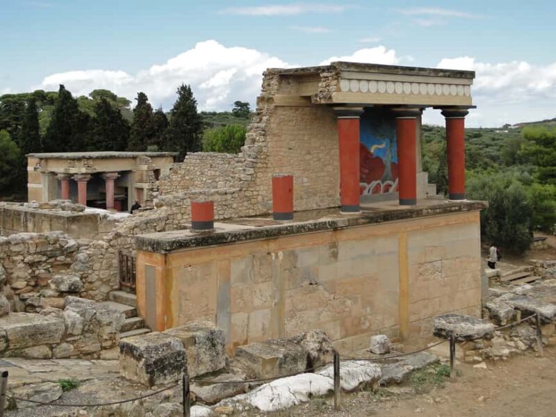 Souda Bay: Private Day Trip Tour to Knossos Palace - Practical Tips for the Tour Day