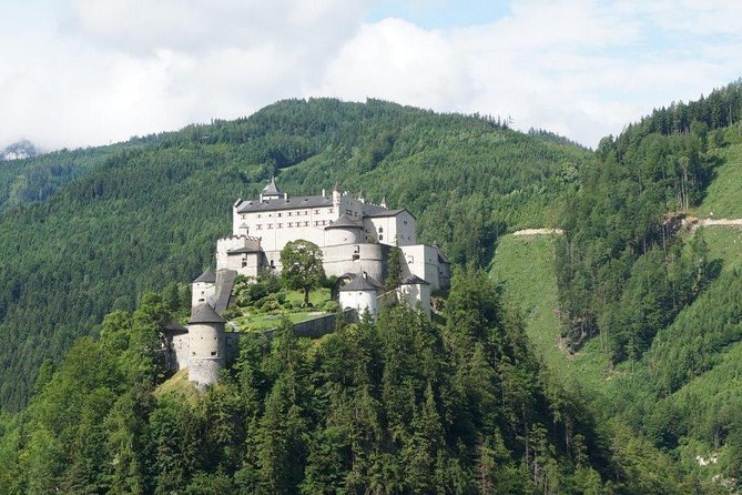 Sound of Music Private Tour including do-re-mi hiking trail - Start in Salzburgs Historic Center and Film Scene Highlights