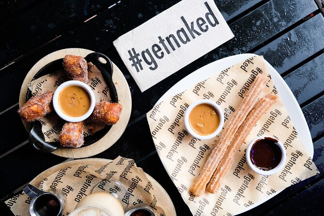 South Beach Sweets Tour: Donuts, Pastelitos, and Patisseries - Ocean Drive Walk and Art Deco Architecture