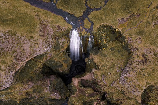 South Coast Sagas: Small Group Tour from Reykjavik - Vík: Picturesque Church and Lunch Break