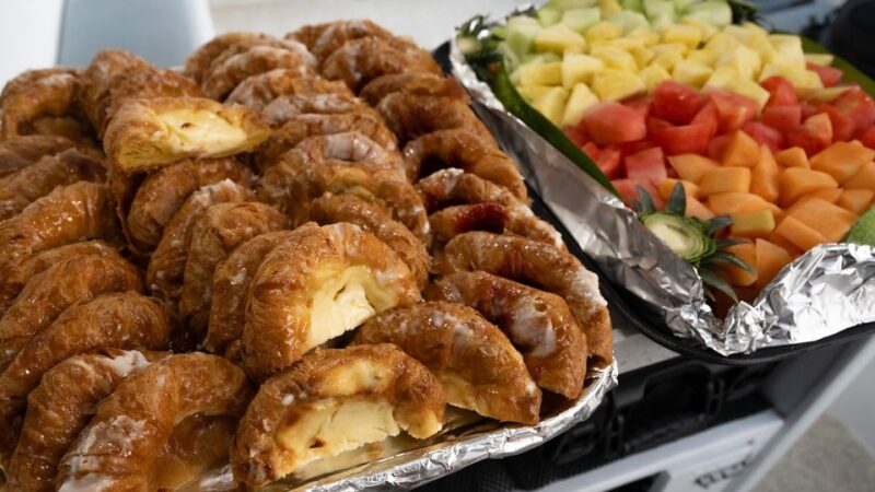 South Maui: Molokini & Turtle Town Snorkeling Tour with Meal - The Culinary Experience Onboard: Breakfast and Lunch