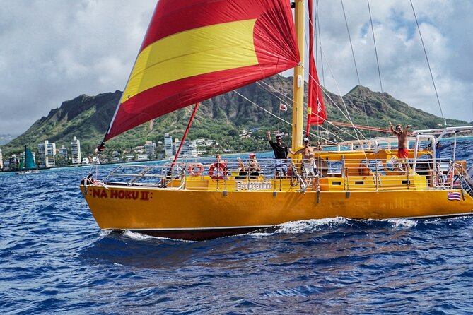 South Shore Open Sail from Kewalo Harbor Including Drinks - Enjoy Drinks and Good Vibes on the Water