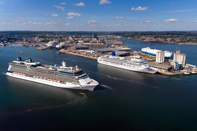 Southampton Cruise Terminals to Heathrow Airport Private Sedan Arrival Transfer - Meet Your Driver at the Southampton Cruise Terminal