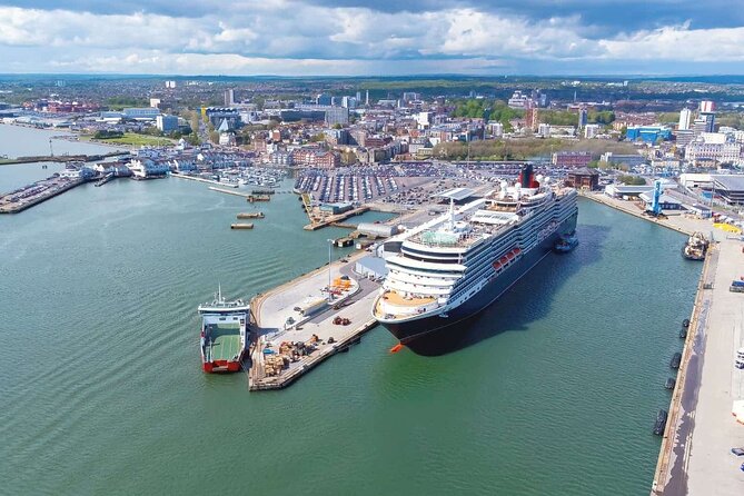 Southampton Port to London via Stonehenge, Lacock & Bath - Flexibility and Customization with No On-site Commentary