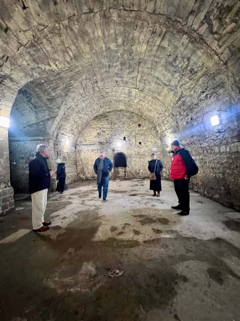 Southampton: Private Hidden History Walking Tour with Vaults - Starting at the Bargate: Southampton’s Historic Gateway