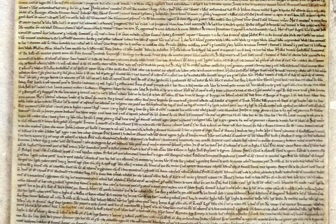 Southampton Shore Excursion: Magna Carta, Salisbury, Bath and Stonehenge - The Iconic Pulteney Bridge and Bath’s Historic Landmarks