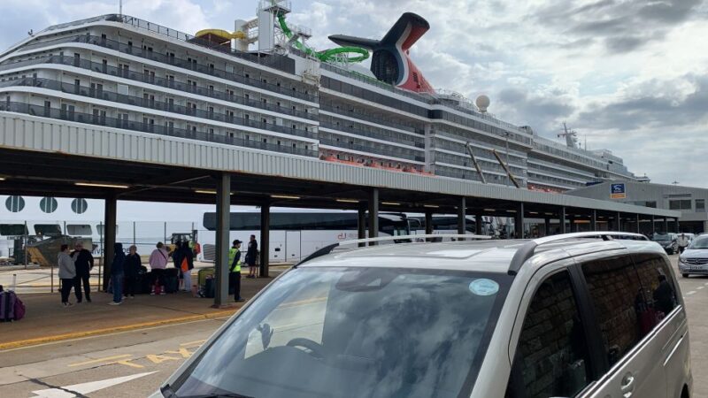 Southampton: Transport to London with 3 Sightseeing Stops - Salisbury Cathedral and the Magna Carta