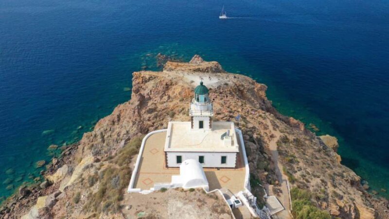 Southern Santorini: Sightseeing Tour of Villages & Beaches - Sweeping Views from the Lighthouse of Akrotiri