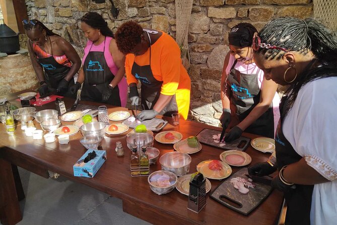 Souvlaki Cooking Class in Mykonos - Group Size and Meeting Logistics