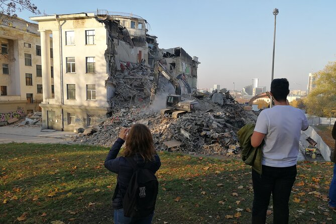 Soviet Times in Vilnius - Private Walking Tour with Lunch - Soviet Communal Housing and Urban Life