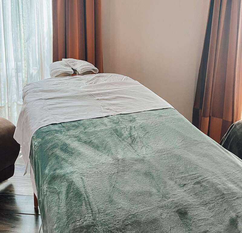 Spa Day At Your Hotel: Massage and Reflexology 90 min - Relaxation at Your Doorstep: Spa Day with Massage and Reflexology in Guanajuato