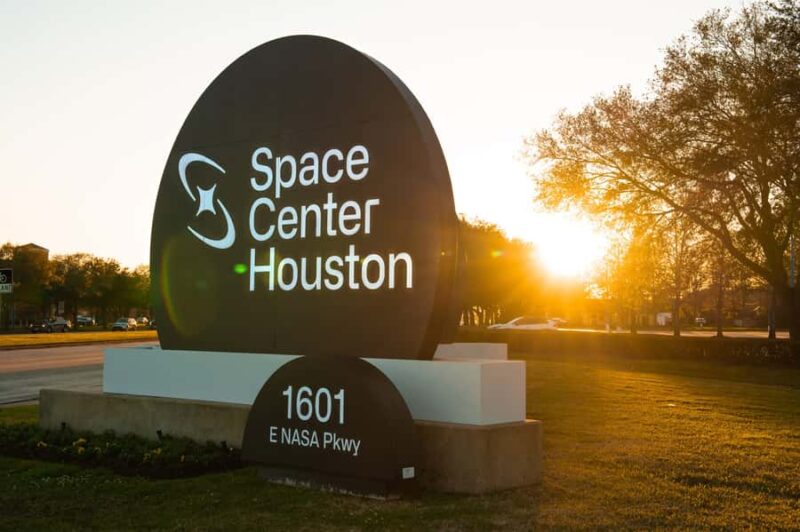 Space Center Houston Admission Ticket - Visiting the SpaceX Falcon 9 and the Moon Rock Collection