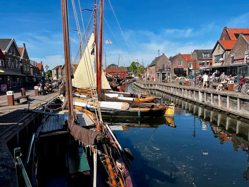 Spakenburg: boat trip on an authentic fishing boat - Returning to the Harbor and Spakenburg’s Historic Center