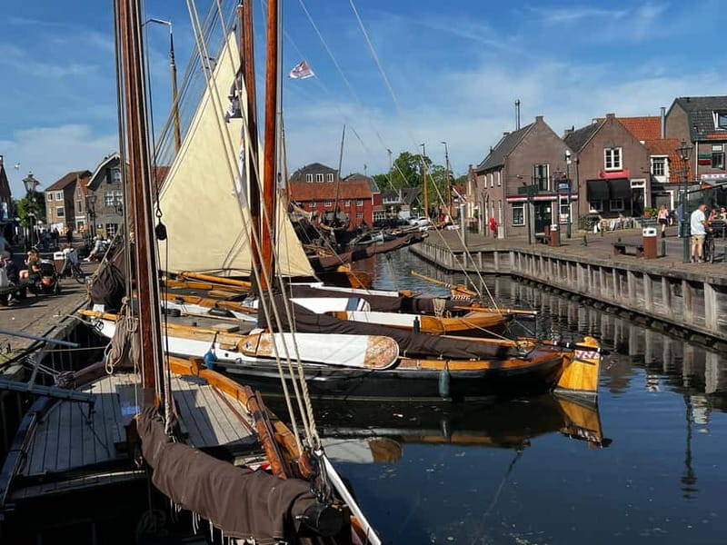 Spakenburg: Guided Walking Tour of the Historic Center - Practicalities and Tour Logistics