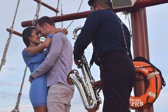 Spanish Galleon in Cancún - Romantic Lobster Dinner Cruise & Live Saxophone - Who Will Appreciate This Romantic Cruise?