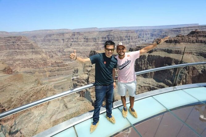 Spanish Grand Canyon Tour with Skywalk Access and Lunch - Lunch at the Grand Canyon