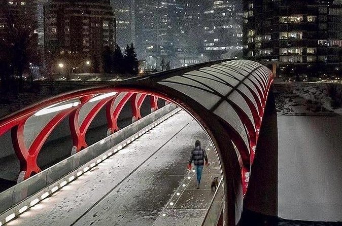 Spanish PrivateTour- Calgary - - Peace Bridge: Architectural Icon in Calgary