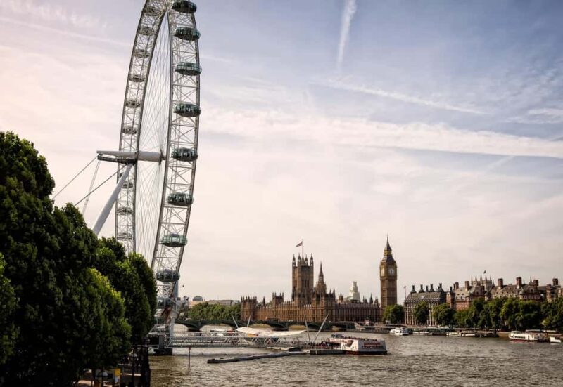 Spanish tour of the City of London and Thames cruise (optional) - Optional Thames River Cruise for Panoramic Views