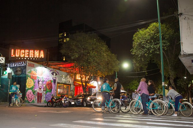 SPECIAL NIGHT LIFE Mexico City Light´s Bike Tour - Key Points